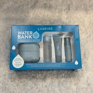 Gift Idea! New unopened Laneige Water Bank Set